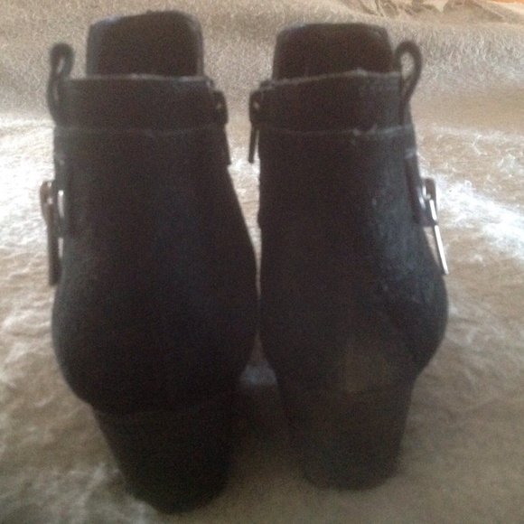 Boots/Booties - Picture 3 of 4